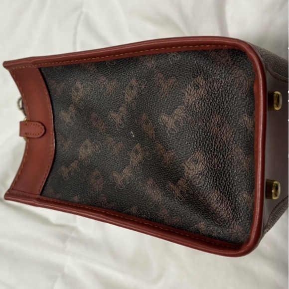 Coach Field Tote 24 - Picture 3 of 16